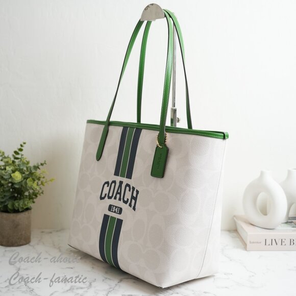 NWT Coach CBI79 City Tote & CBP19 Corner Zip Wristlet In Signature Canvas *SET* - Picture 5 of 15